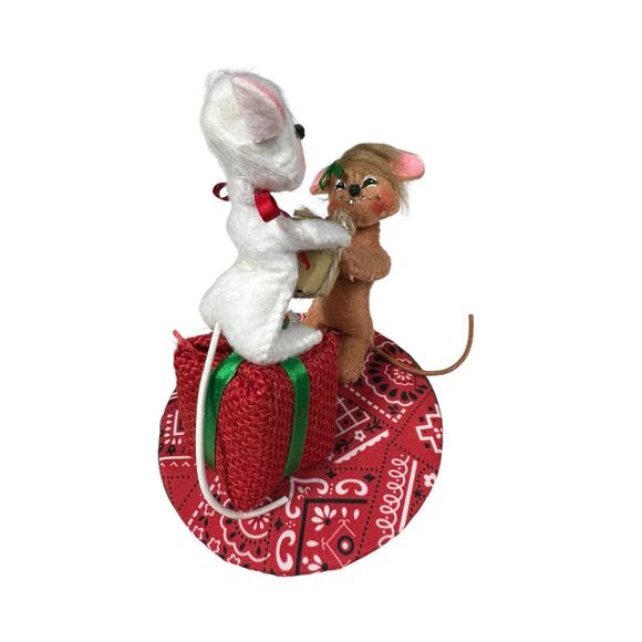 Annalee Dolls- A Gift For All Mice- Christmas Holiday Decor 2016 EUC! - Picture 4 of 6